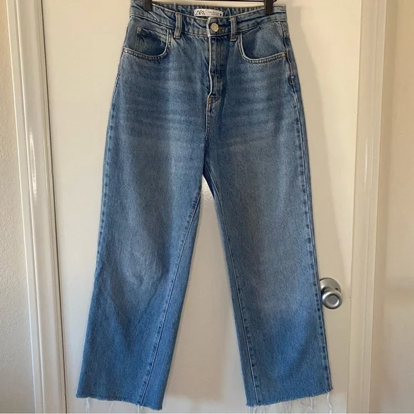 Zara Light Straight Jeans - Picture 1 of 10